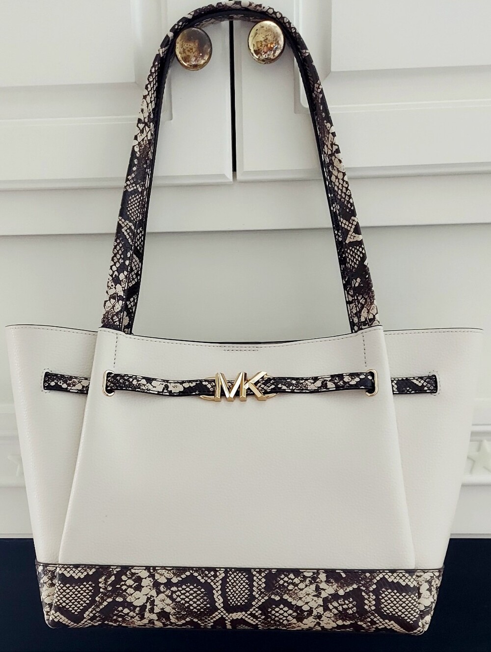 Michael Kors White Leather Tote with Snake-Print Trim Nwot - Picture 4 of 15